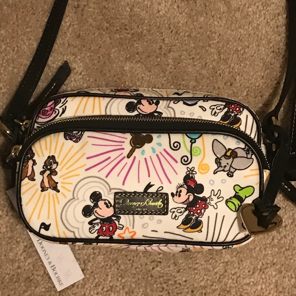 Dooney & Bourke Disney Sketch ZIP Hip Bag